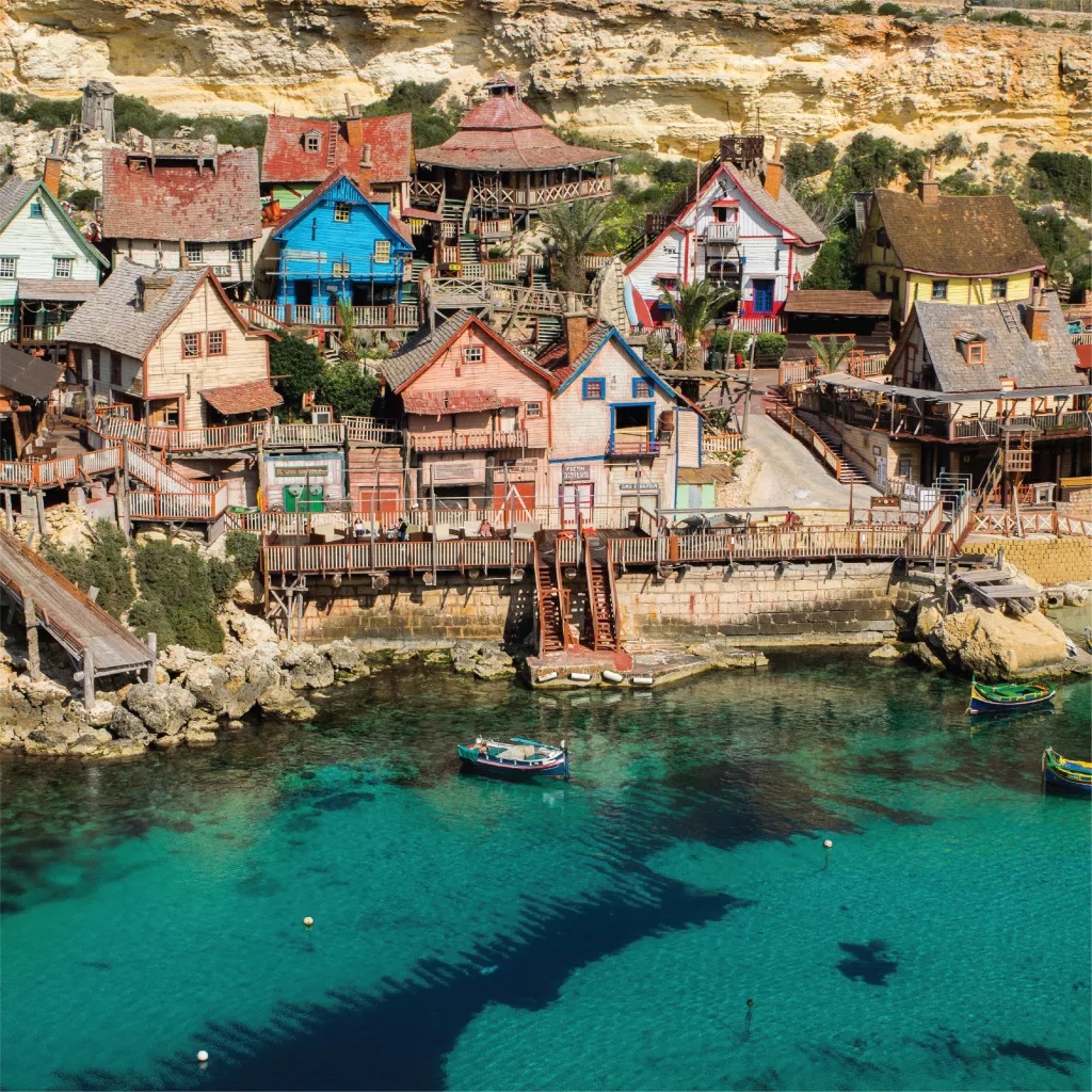 Anchor Bay, Triq Tal-Prajjet, Il-Mellieha